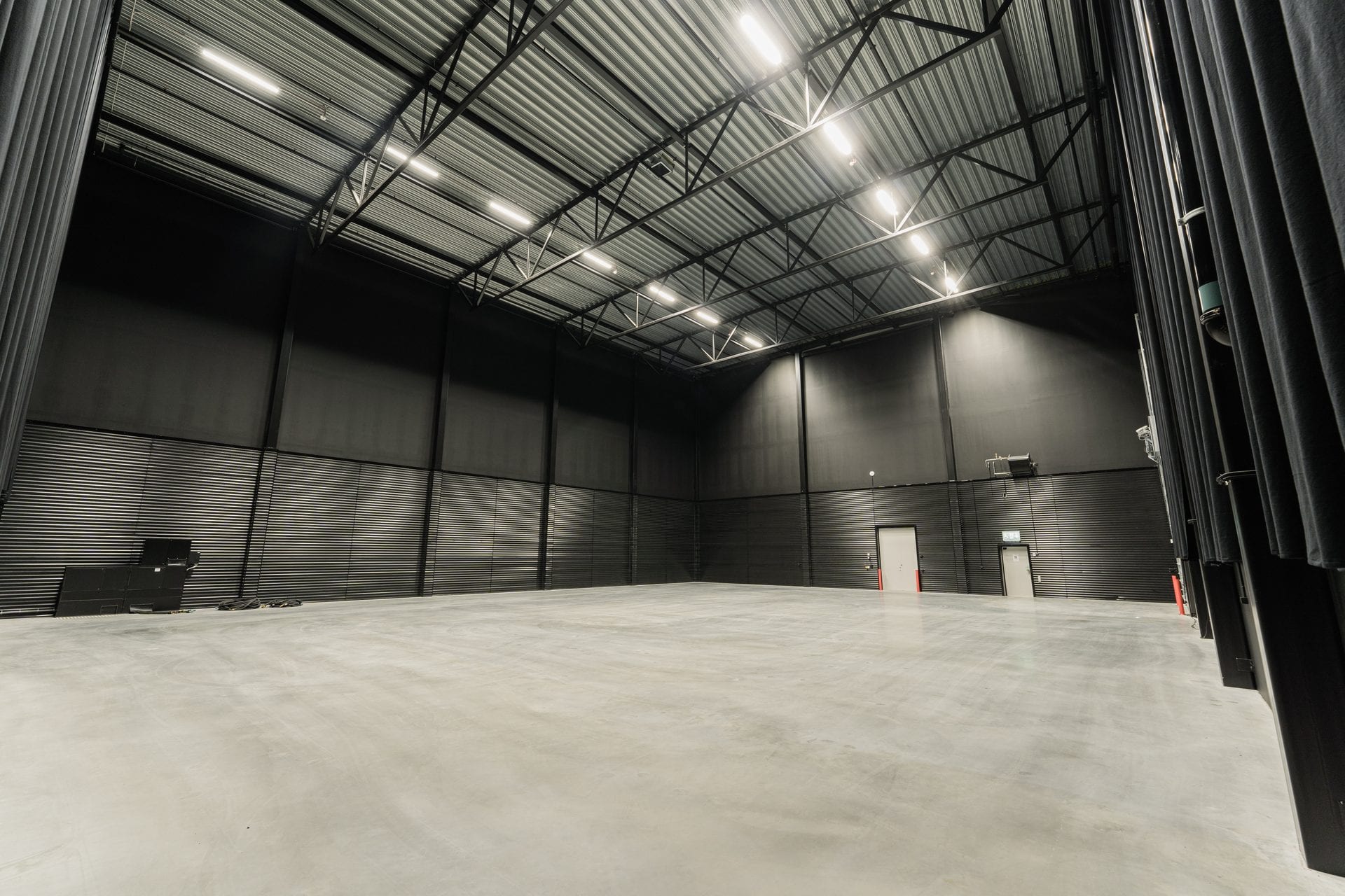 Blackbox Rehearsal Studio Södertälje – 650 m² golvyta, 13 m takhöjd