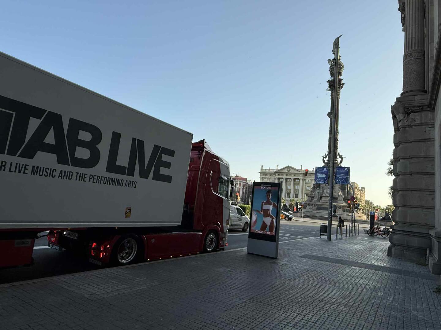 MTAB LIVE lastbil i Barcelona – europeisk turnélogistik med ATA Carnet