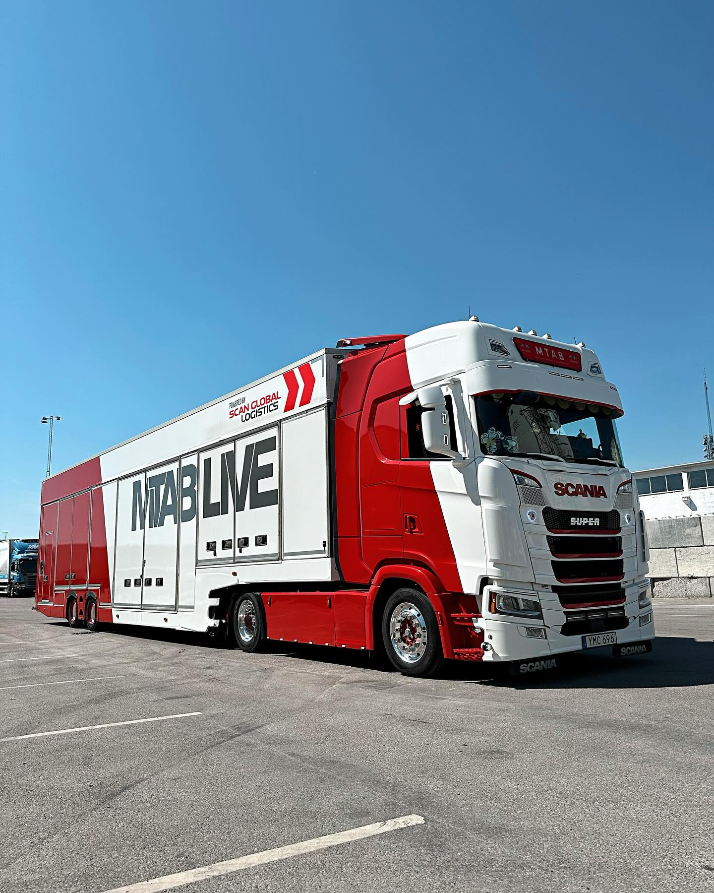 MTAB LIVE Scania truck for car and vehicle transport Sweden