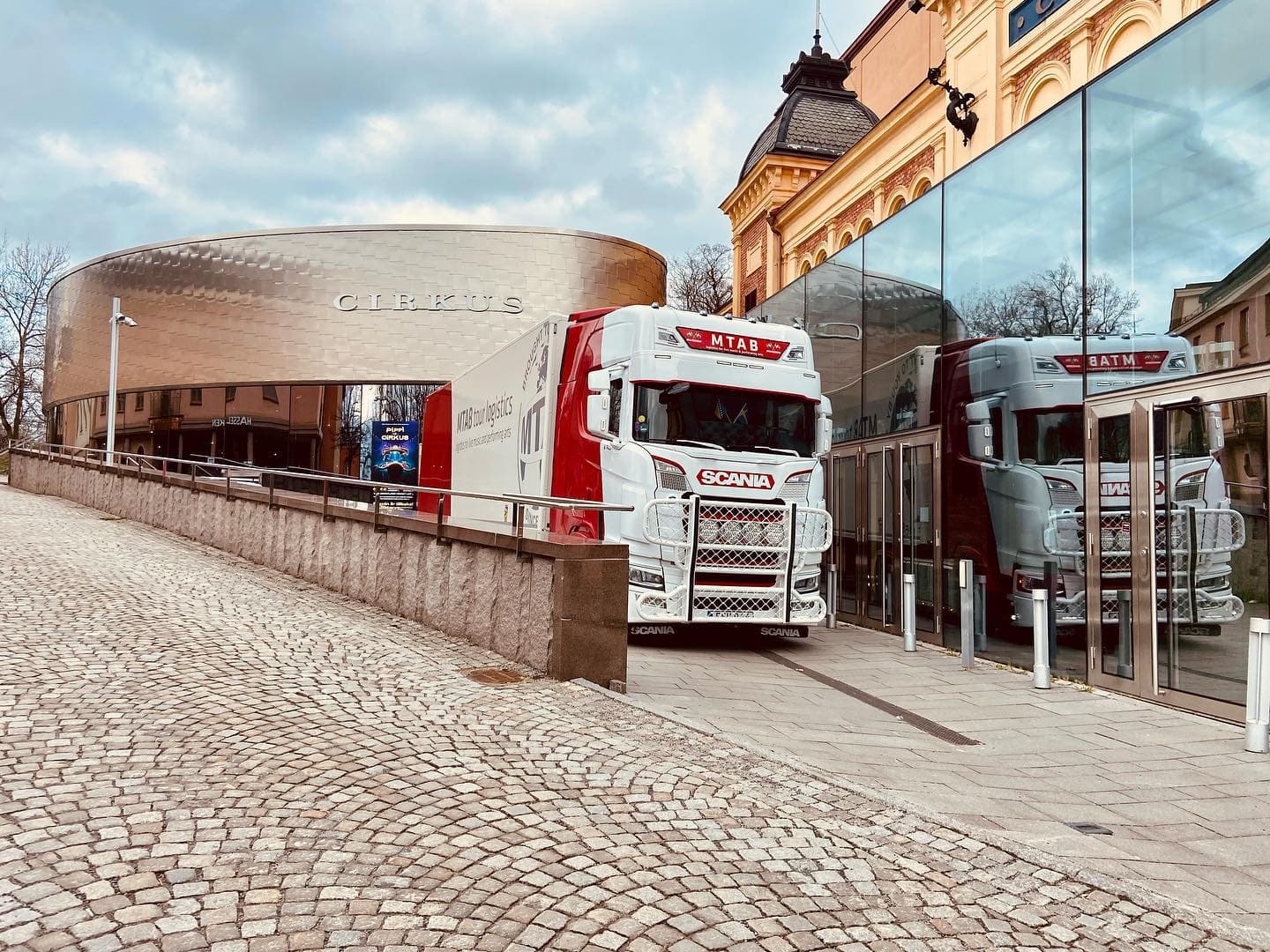 Specialtransporter och tillståndshantering – Vi löser det åt er